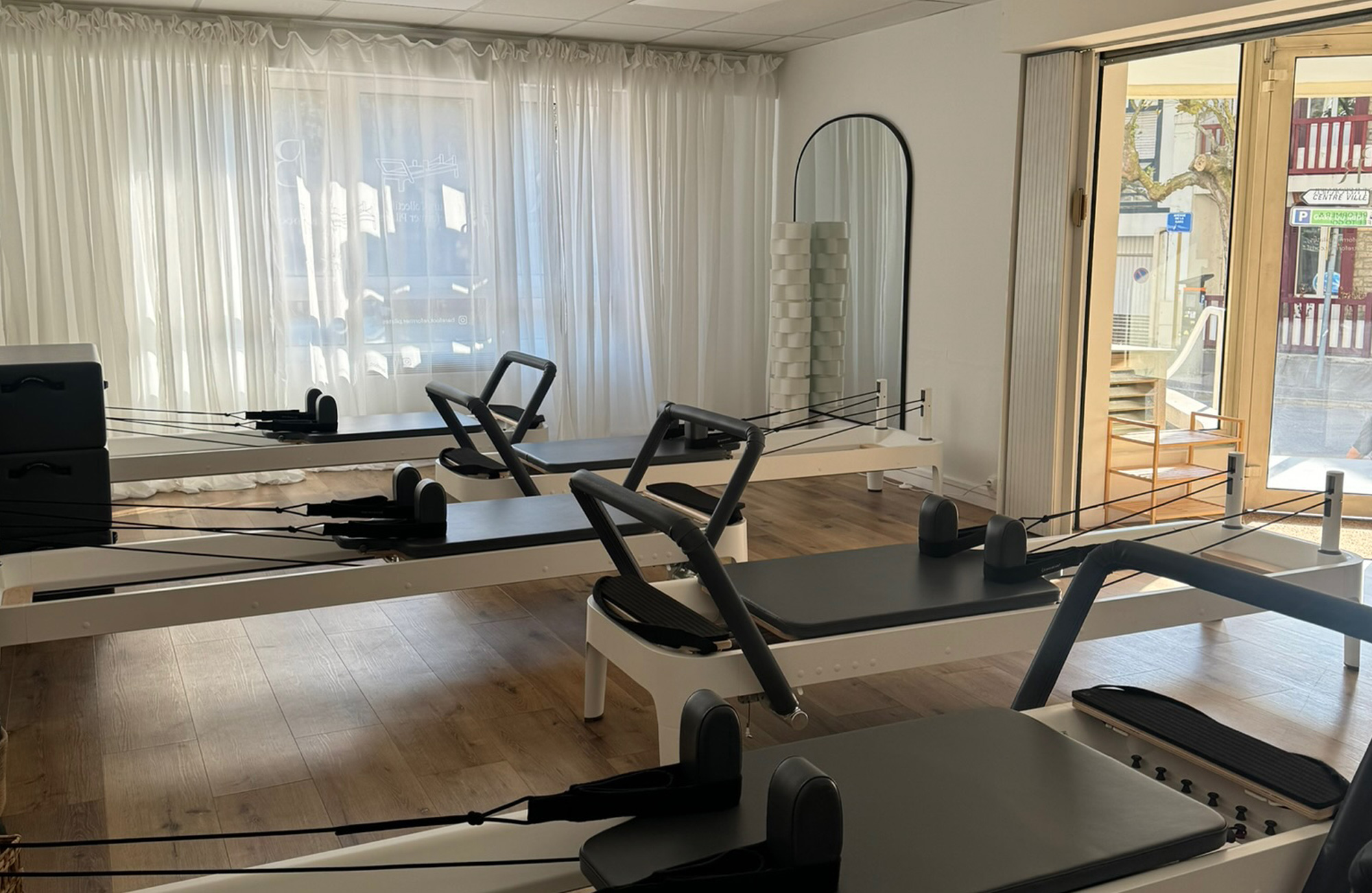 Barefoot Reformer Pilates – Biarritz Hossegor Barefoot Reformer Pilates - Biarritz Hossegor