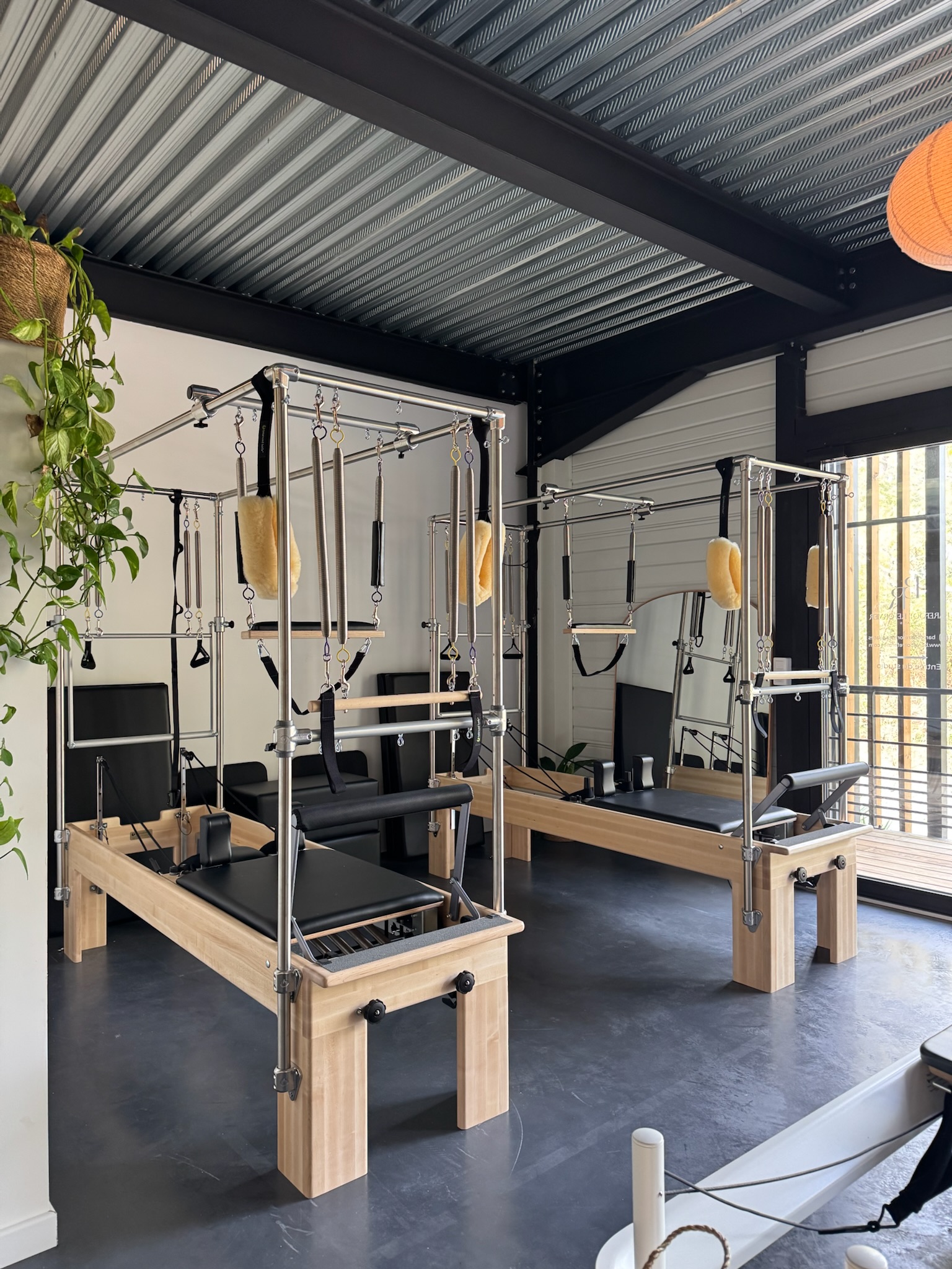 Cours de Pilates sur Cadillac à Hossegor : une expérience exclusive en duo